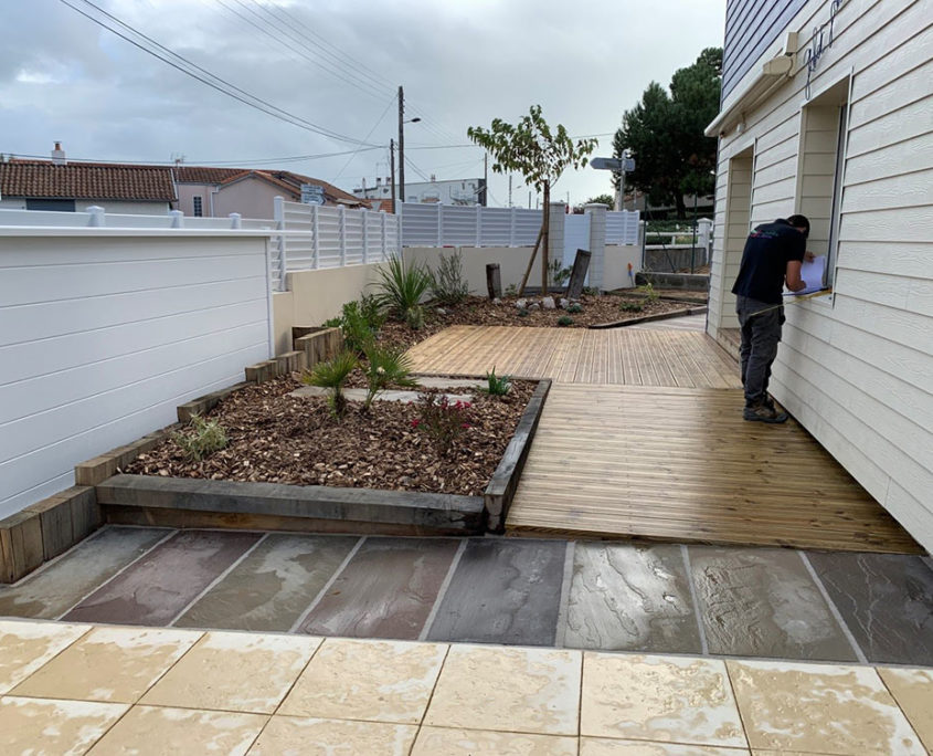 Terrasse pin La Plaine sur Mer Au jardin des reves