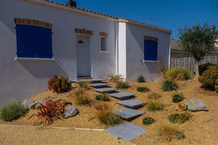 Allée extérieure Pornic Marches suspendues - Au Jardin des Rêves