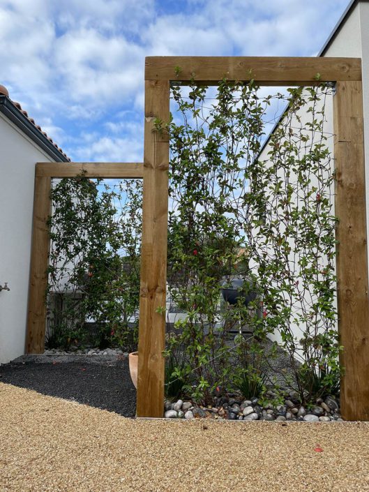 Paysagiste Pornic Brise Vue végétal - Cadre en traverses - Au Jardin des Rêves