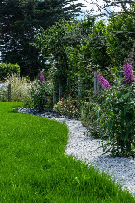 Paysagiste Pornic - Massif et gazon Au Jardin des Rêves