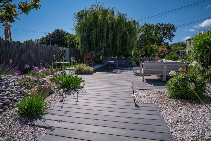 Terrasse Pornic terrasse en composite autour d'un bassin - Au Jardin des Rêves