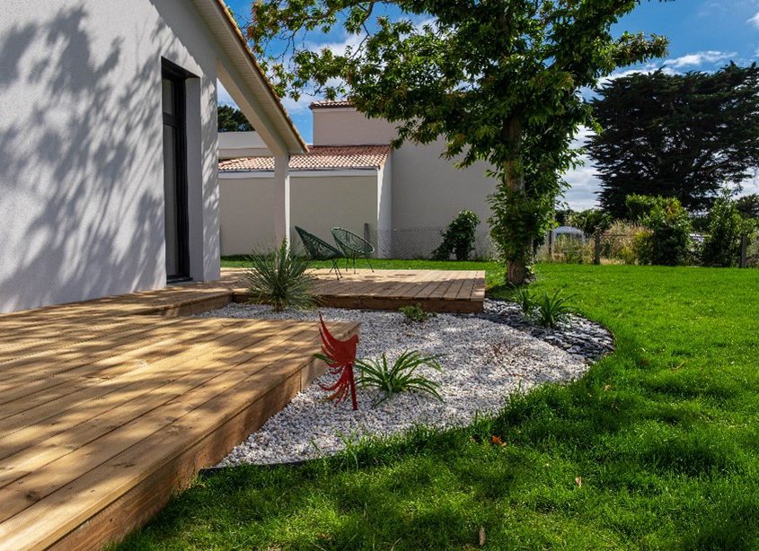 Pornic Au Jardin des Rêves - Terrasse, massif et gazon