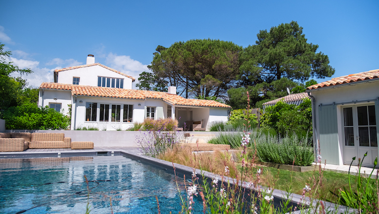Massif fleurit, paysagiste Pornic. Création de jardin de reve, par au jardin des reves, paysagiste la plaine sur mer, paysagiste Pornic, La bernerie, préfaille, saint michel chef chef, saint brevin les pins