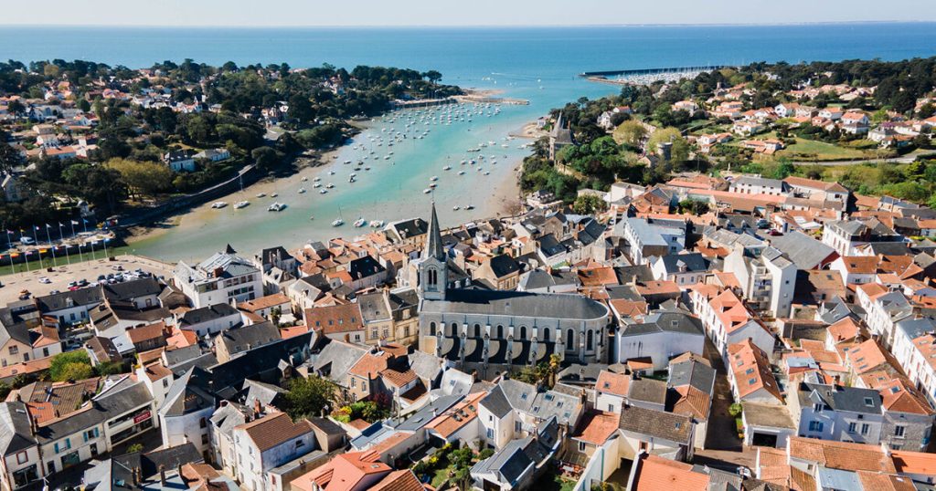 Ville de Pornic vue de haut, jardin pornic et brise vue