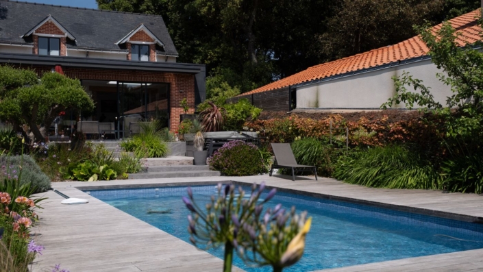 Jardin magnifique avec piscine au jardin des rêves paysagiste pornic
