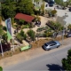Vue par drone de la nouvelle jardinerie Au Jardin des Rêves à Saint-Brevin-les-Pins avec espaces de vente de plantes, arbres et arbustes lors de son inauguration.